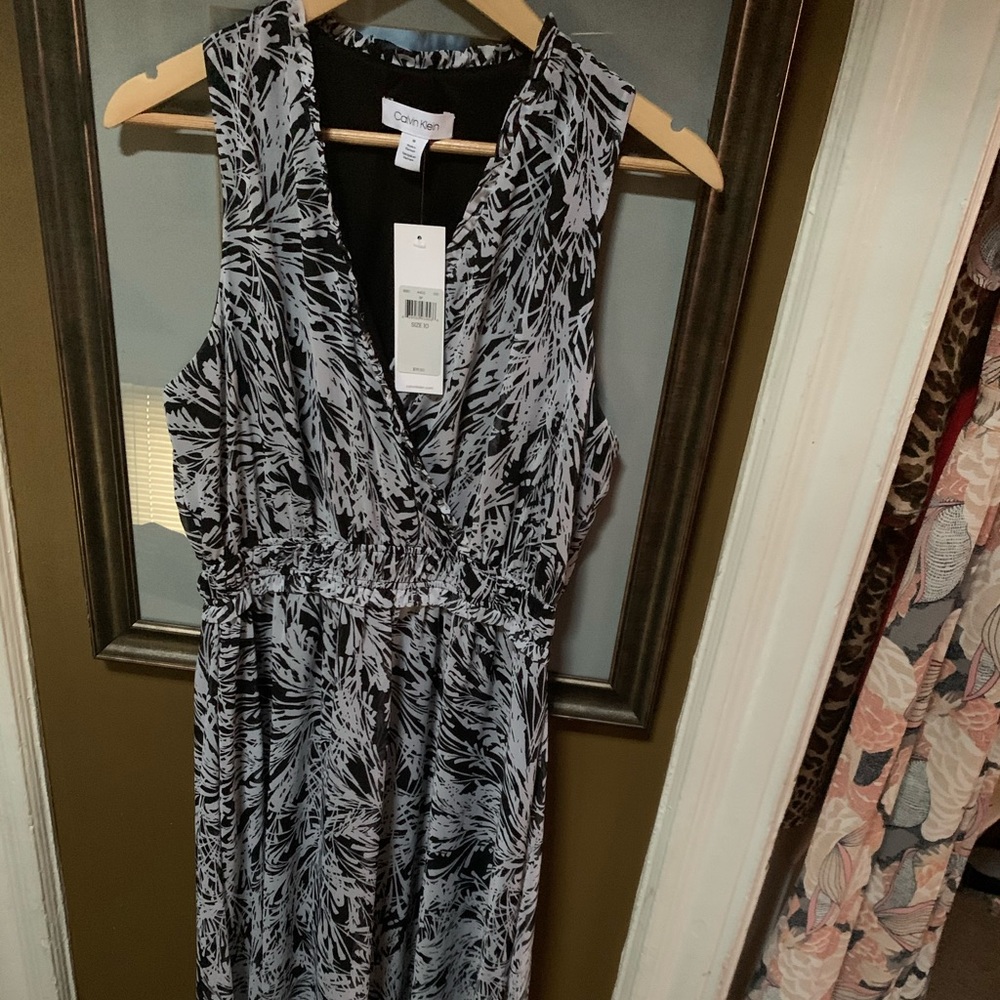 NWT CALVIN KLEIN CHIFFON DRESS